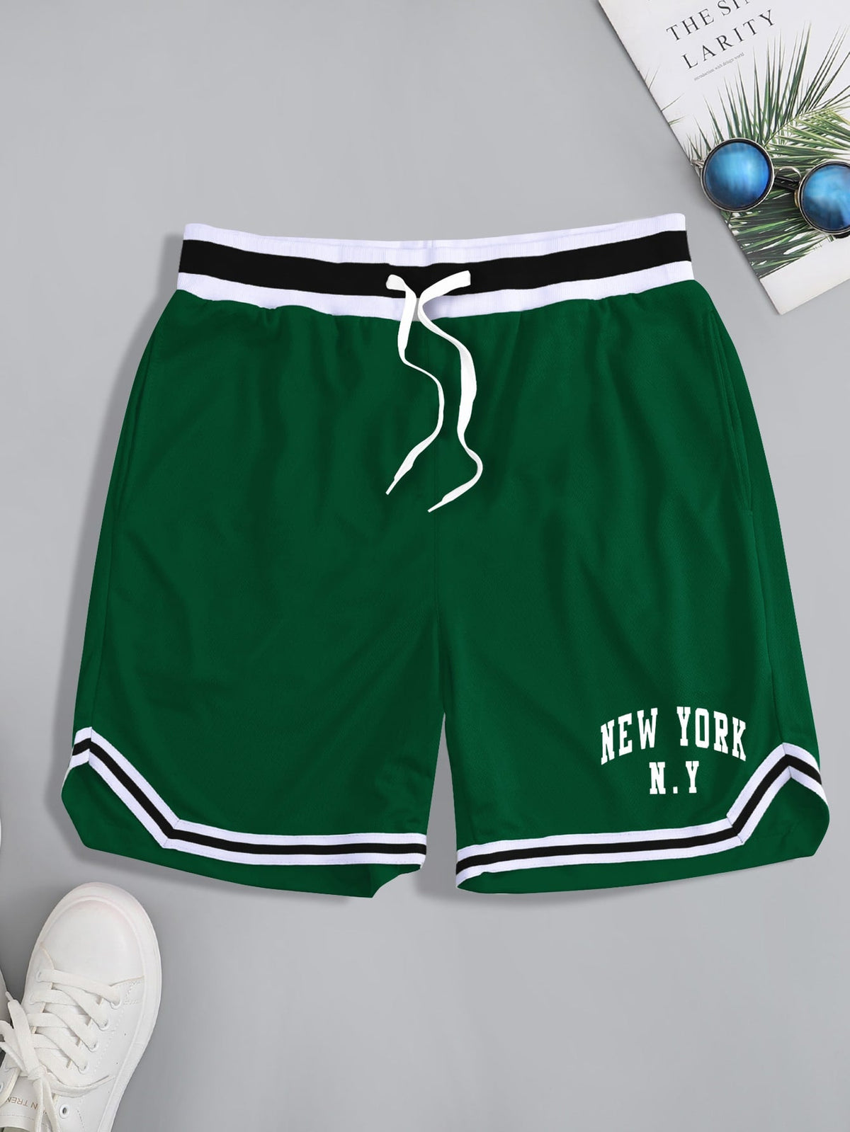 Men Letter Graphic Striped Trim Drawstring Waist Shorts